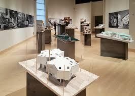 Steven Holl：Making Architecture の展覧会画像