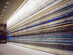 光を集め、色を放つ—建築を彩る多田美波の造形—（土・どろんこ館） の展覧会画像